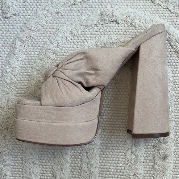 Platform heels - Picture 6 of 7